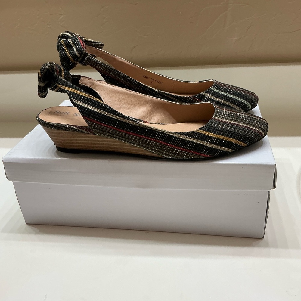 Soft Surroundings Black and Tan Wedge Shoes